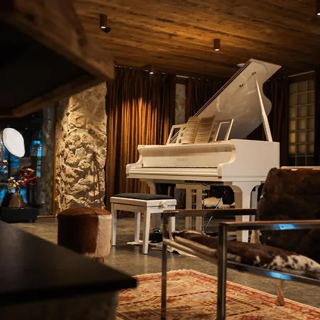 Flora Boutique Hotel 5*