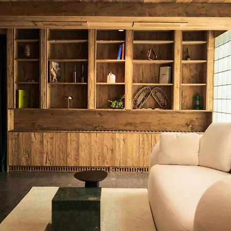 Flora Boutique Hotel