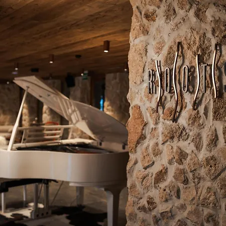 Hotel Flora Boutique 5*